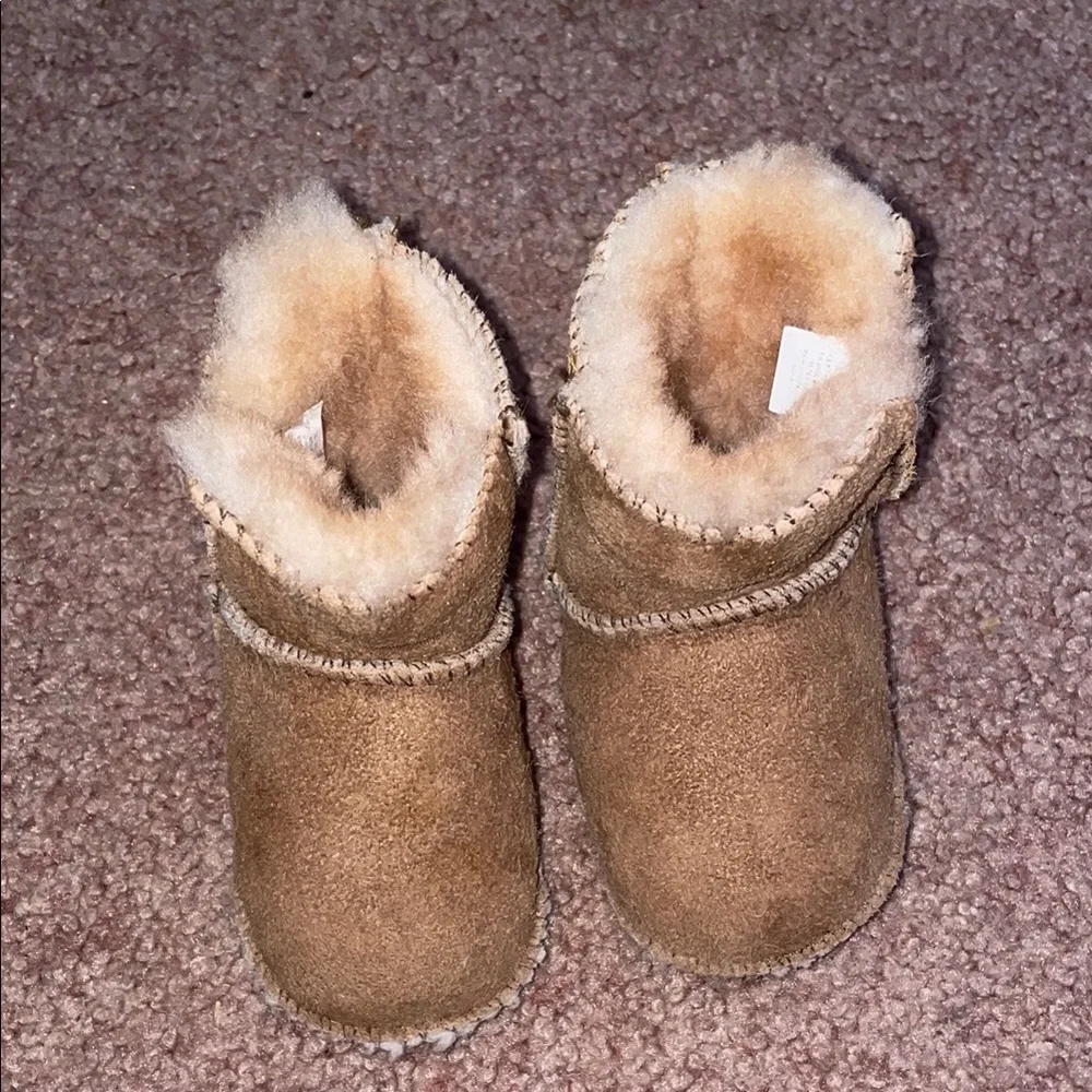 Minnetonka Baby Moccasin Booties